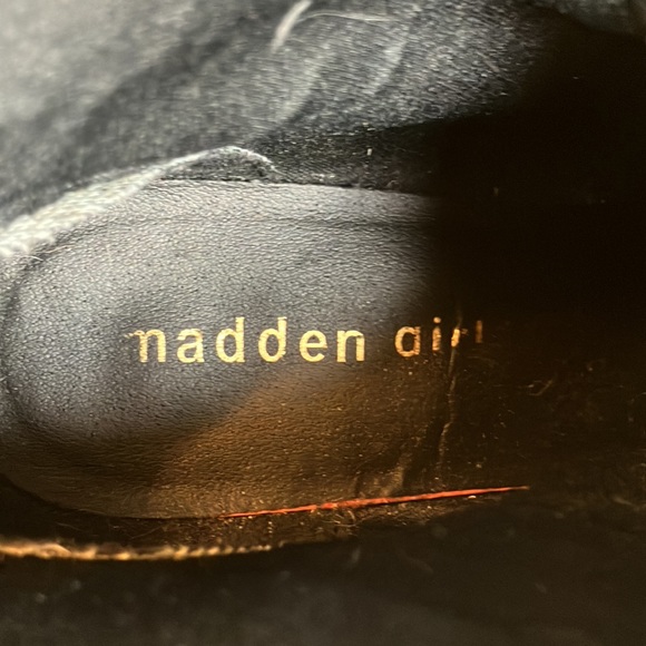 Madden Girl black suede wedge tie bootie size 6 - Picture 7 of 11